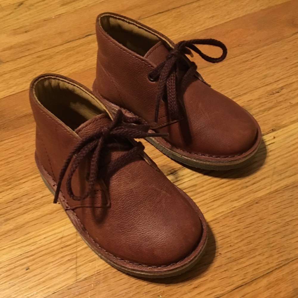 Clarks leather lace boots toddler Size 6 (NEW)